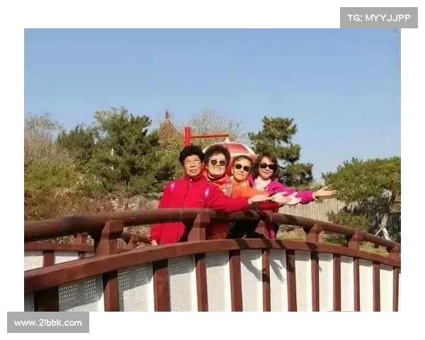 好友齐聚畅玩时光一起发现好玩友手游的无限欢乐体验