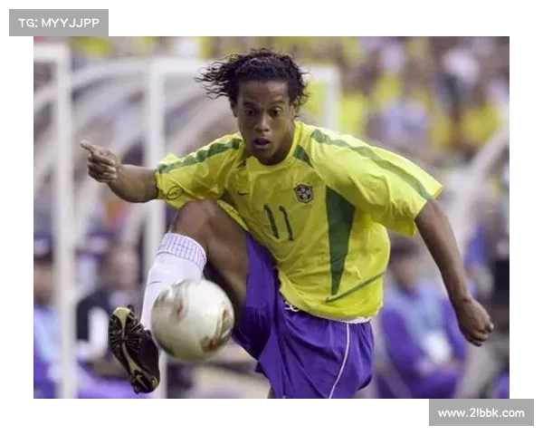 小罗巴西传奇球员技术精湛曾在青年联赛崭露头角的辉煌历程